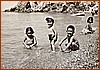 Bambini sulla battigia al Porto.JPG