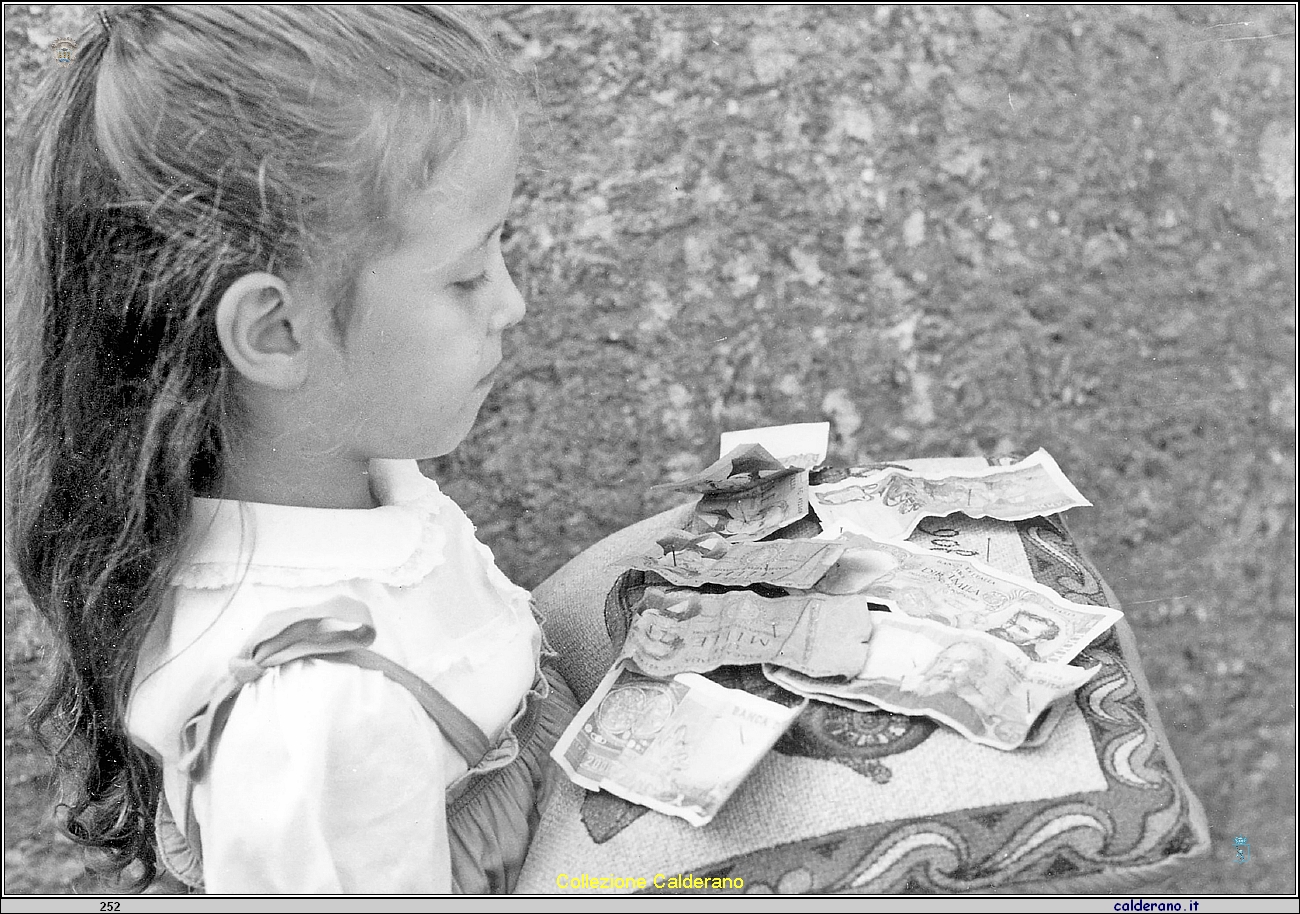 Festa della Madonna del Rosario domenica ca 04 ottobre 1981 09.jpg