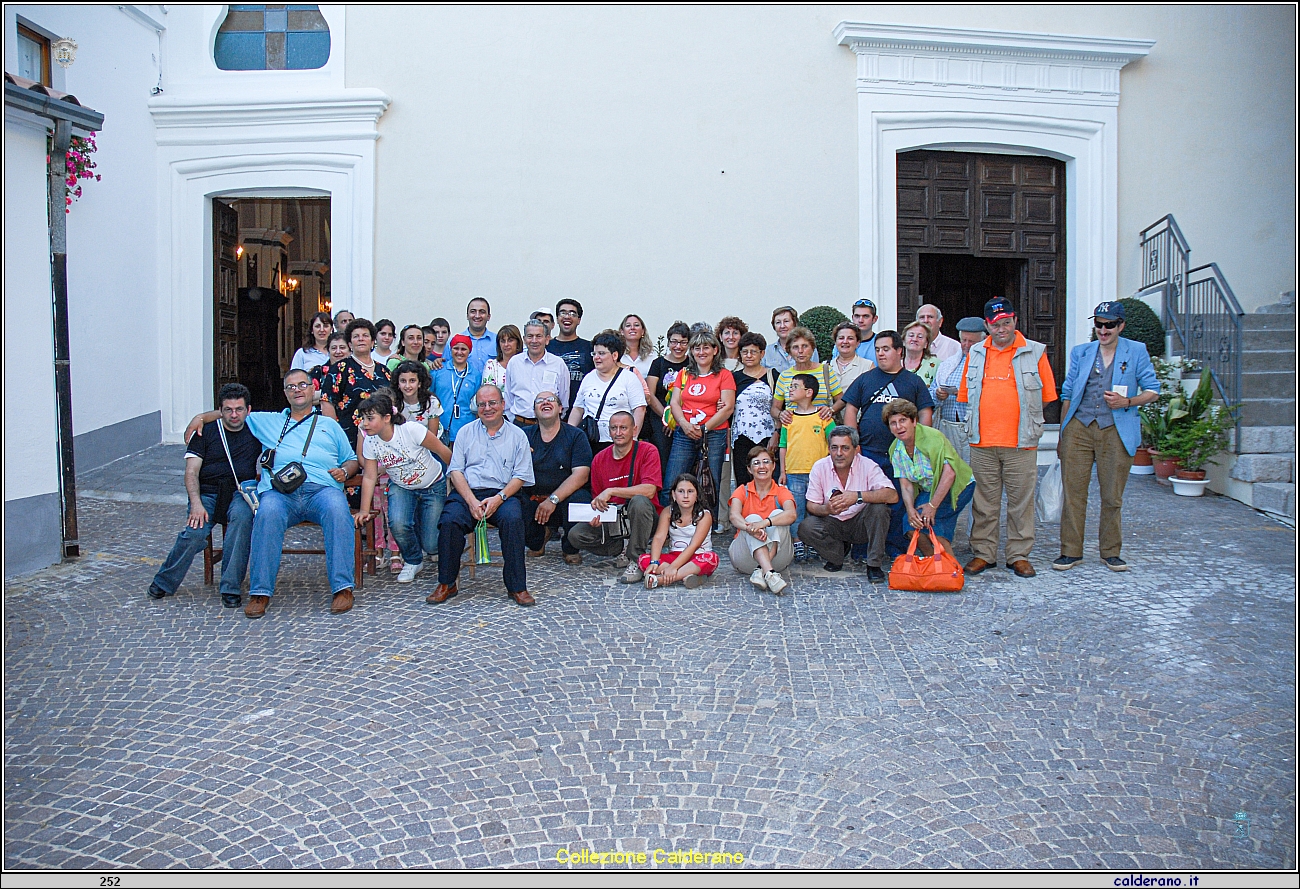 Marateoti in gita a Castronuovo di Sant'Andrea 18 giugno 2007.jpg