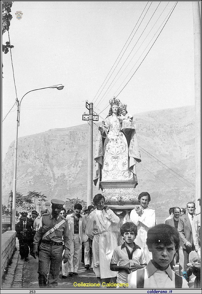 Festa della Madonna del Rosario domenica ca 04 ottobre 1981 19.jpg
