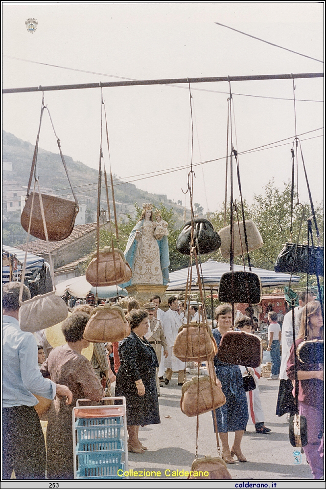 Festa della Madonna del Rosario domenica ca 04 ottobre 1981 25.jpg