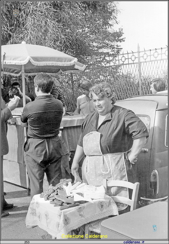Festa della Madonna del Rosario domenica ca 04 ottobre 1981 34.jpg