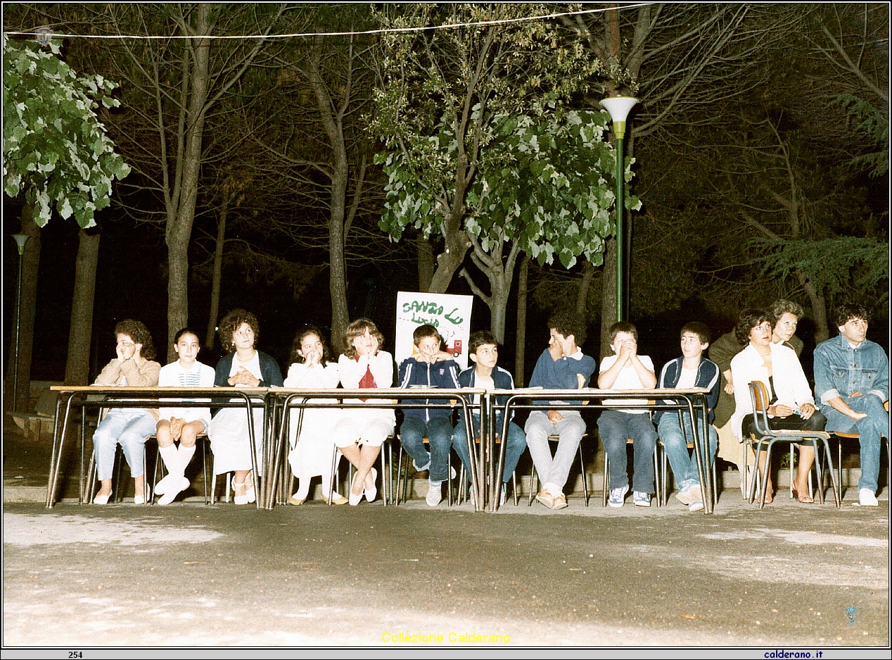 Festeggiando al Collegio Scuola di Fiumicello il 12-06-1983.jpeg