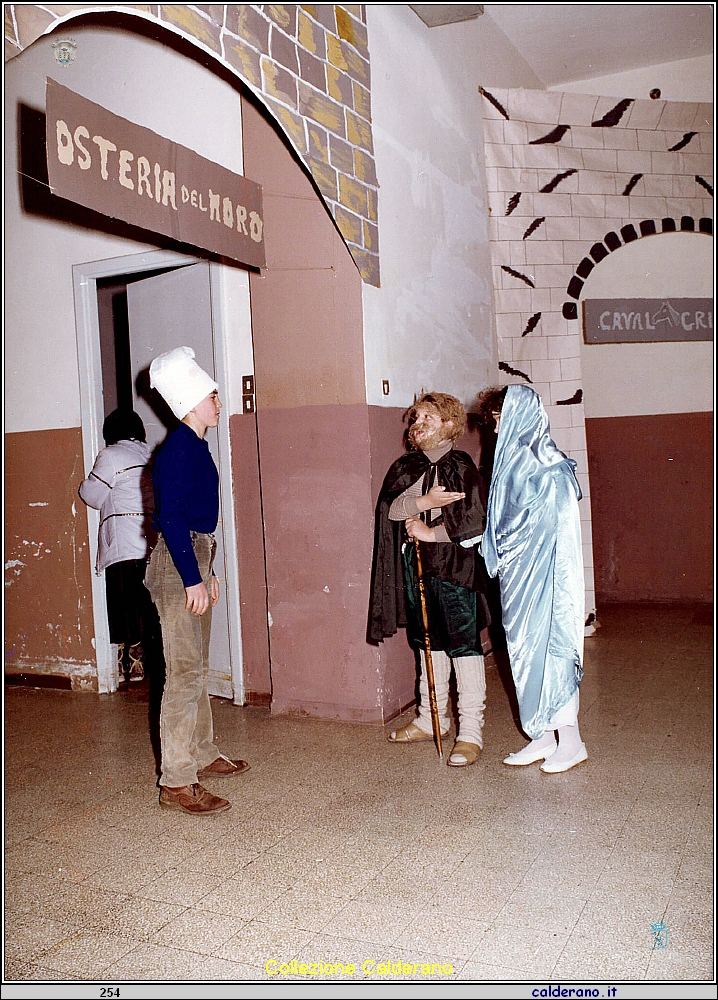 Preparativi per il Natale al Collegio Scuola di Fiumicello - 1983.jpeg