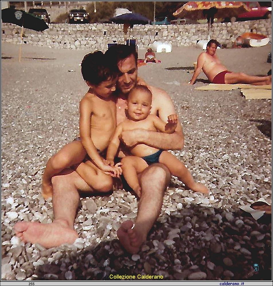 Antonio Scopa a Fiumicello con i figli Marco e Giorgio.jpg