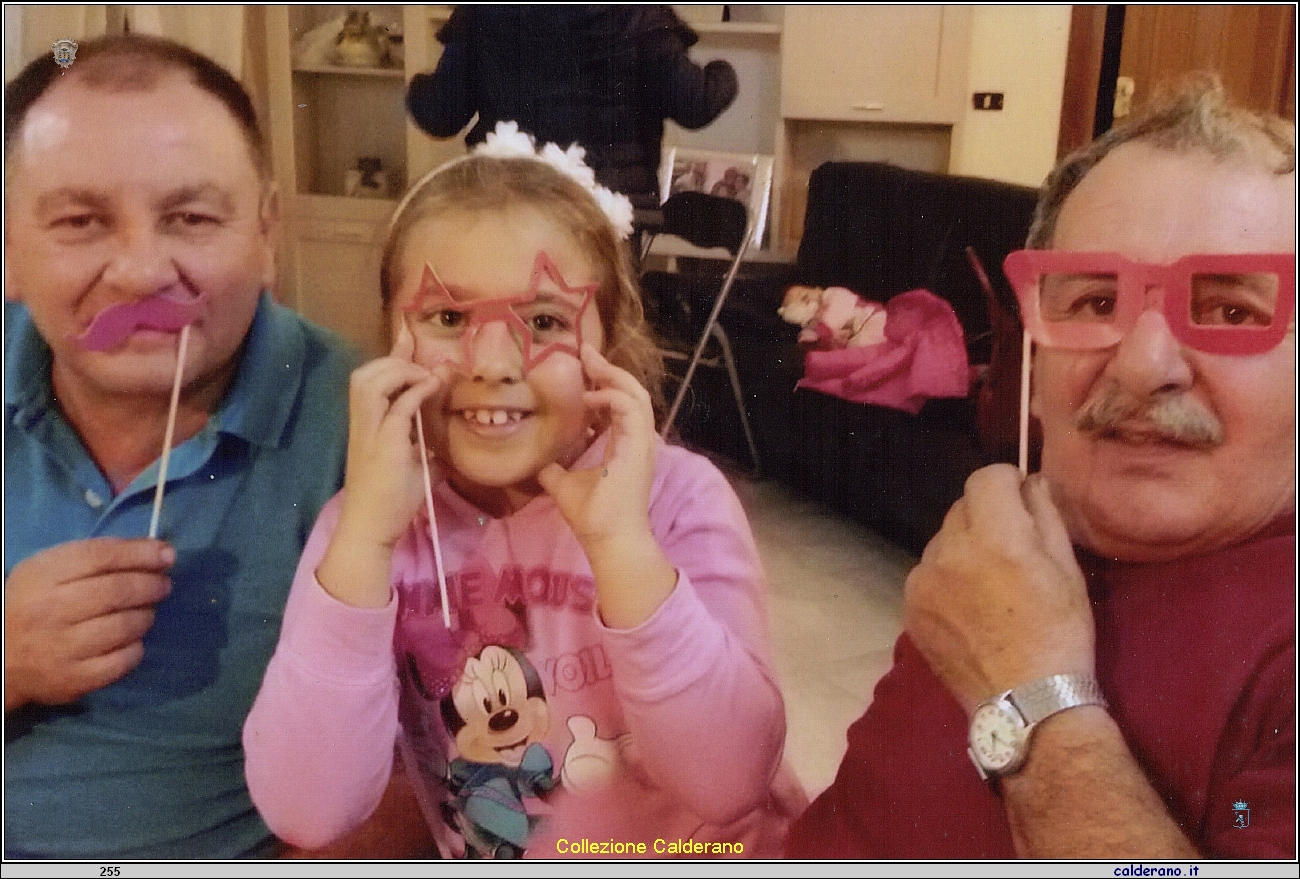 Domenico Brando con la figlia e Michele Mon Ami.jpeg