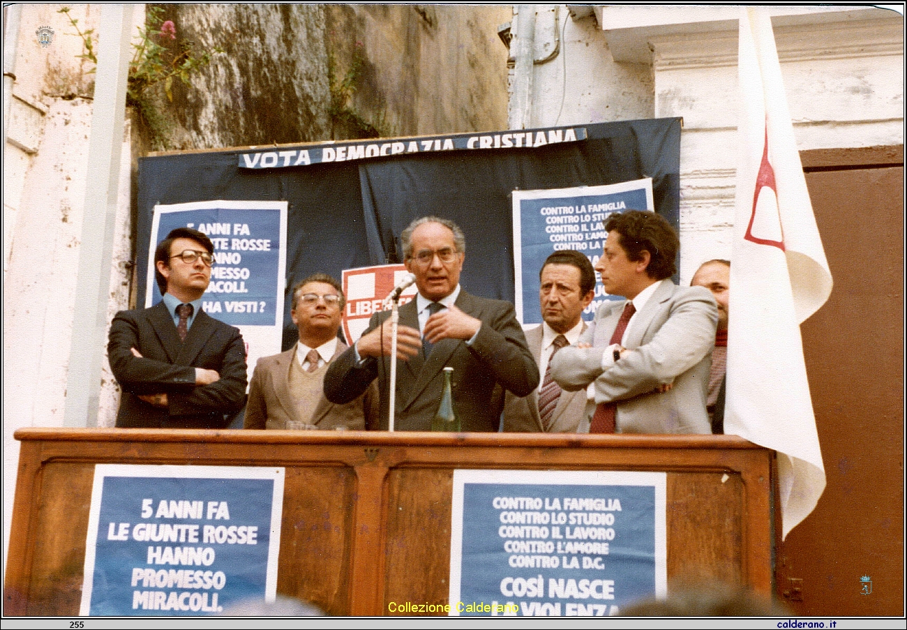 Eugenio De Rosa, Giuseppe La Rocca, Emilio Colombo, Antonio Buonomo e Fernando Sisinni.jpeg