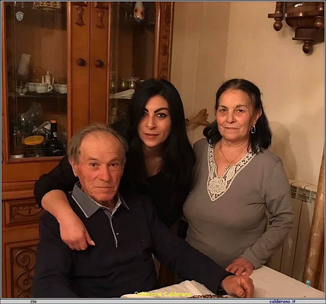 Biagio Alfa con la figlia Giusy e la moglie Teresa.jpg