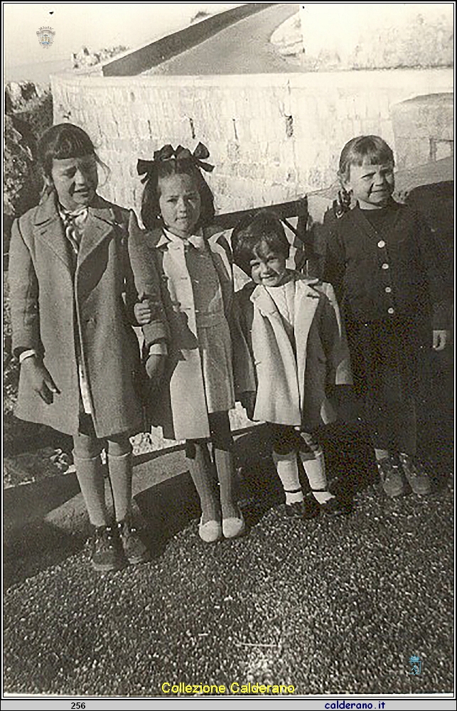 Felicetta Schettino, Caterina e Biagina Chiappetta, Maria Schettino.jpg