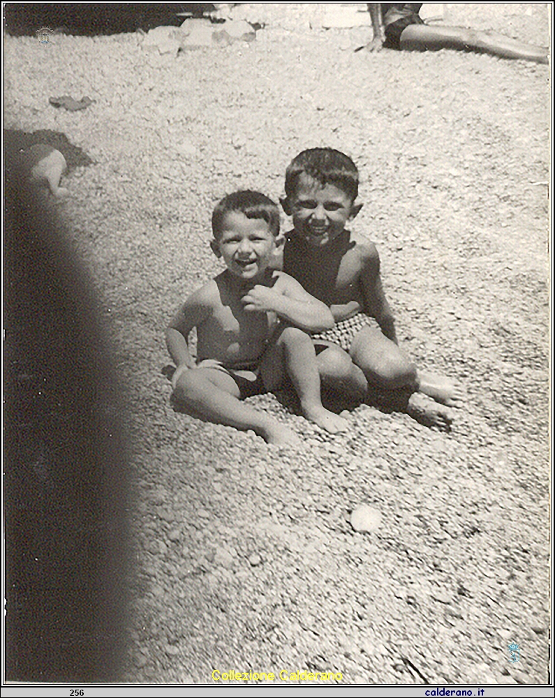 Francesco e Mario Chiappetta al Porto1968.jpg