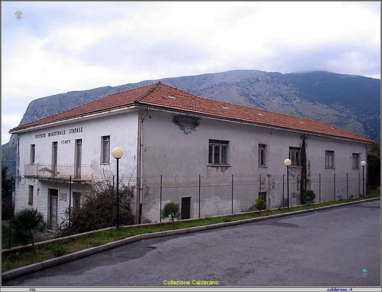 Il glorioso Istituto Magistrale.JPG