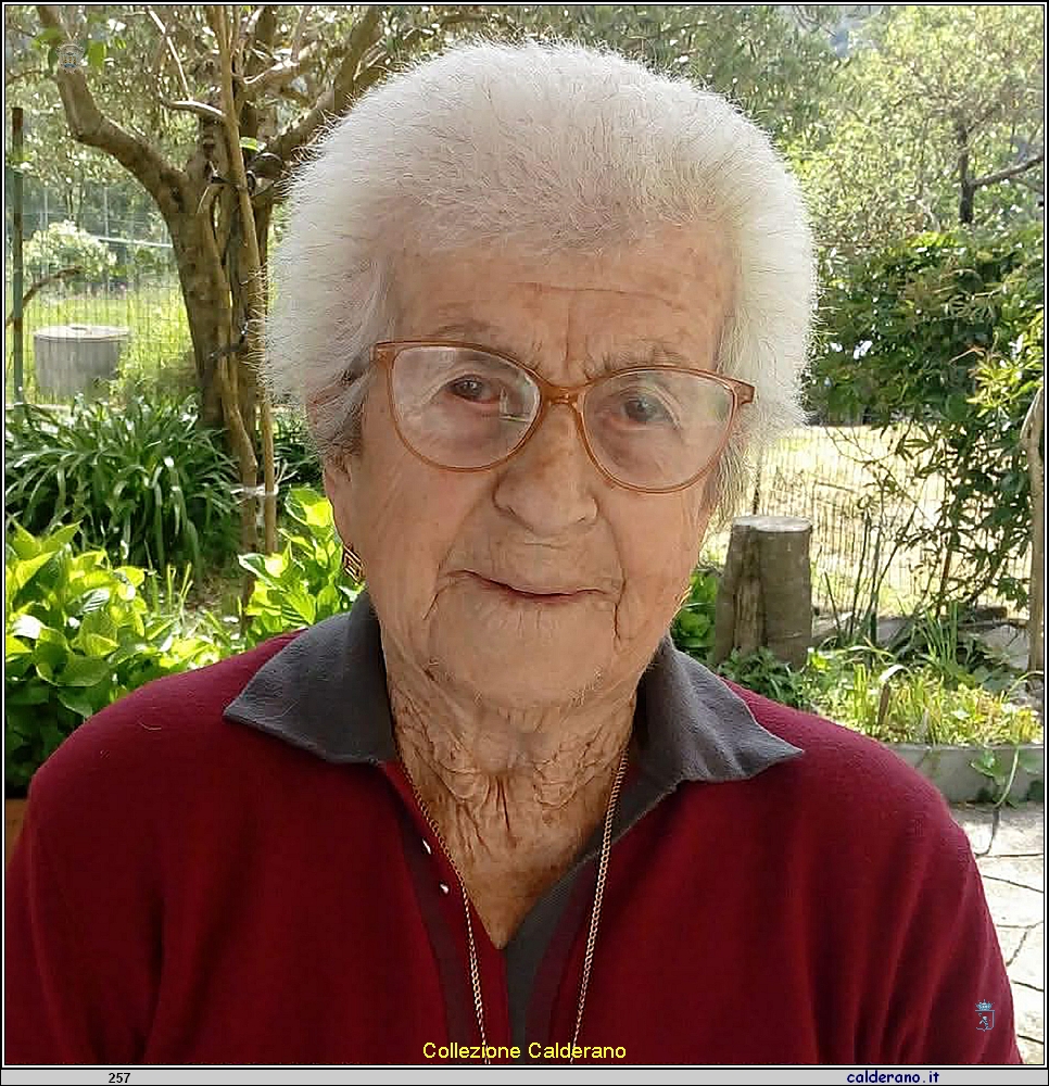 Anna Burbo - 12-05-1935  -  25-03-2025.jpg