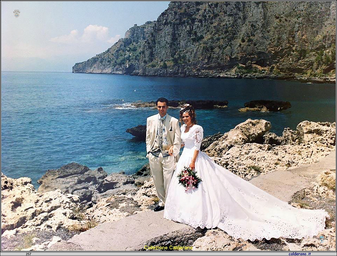 Rino Apicella e Francesca Faraco sposi.jpg