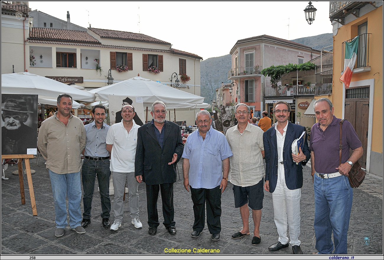 Inaugurazione della mia mostra fotografica in piazza 19 luglio 2011 11L_9442.JPG