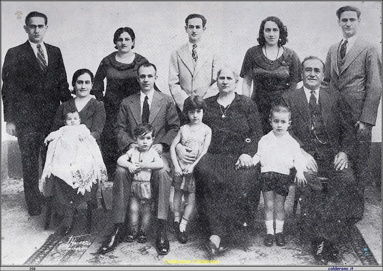 Macario Schettini e la famiglia a Orizaba - Messico 1938.jpg