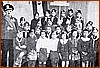 Biagio Schettino segretario politico con i pioccoli commilitoni - 1940.jpg