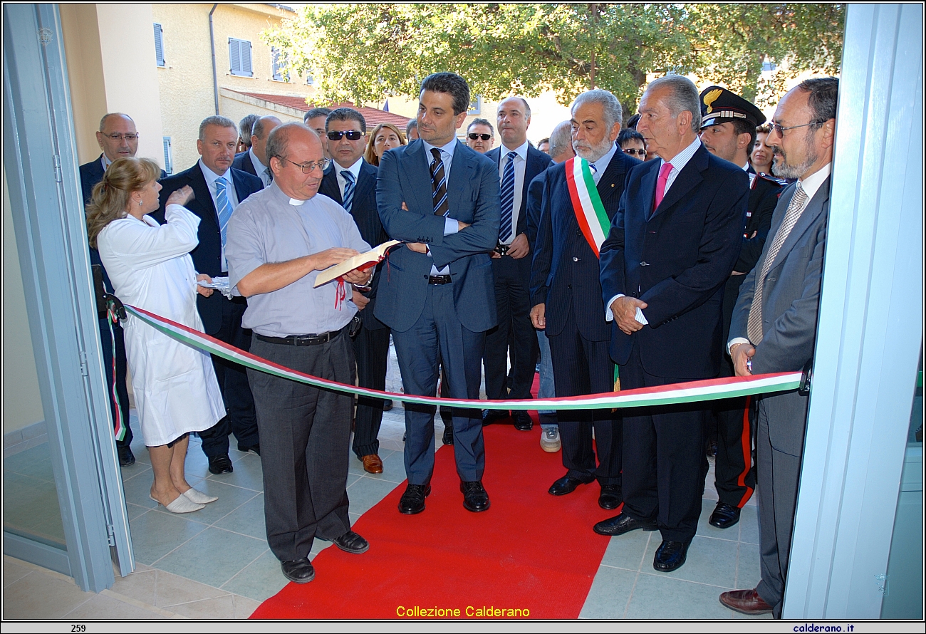 Ancora una inaugurazione riapertura dell'Ospedale di Maratea 22 settembre 2007 07P_0172.jpg