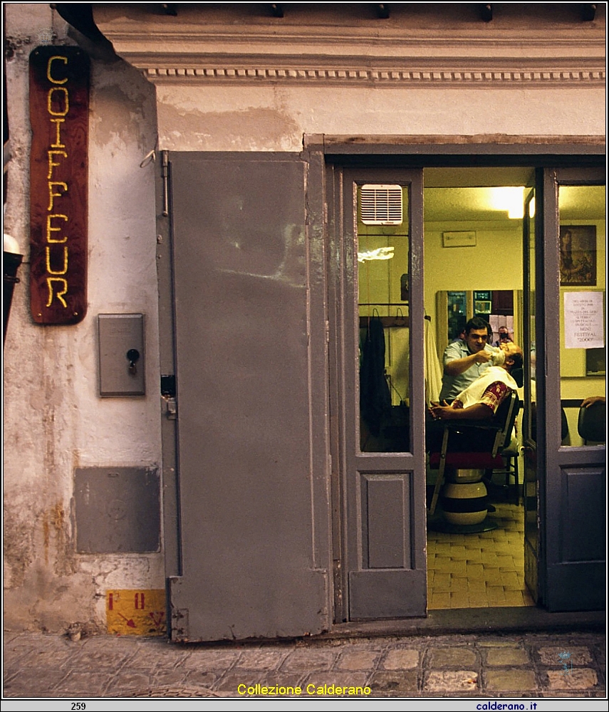 Coiffeur Antoine di Antonio Paesano.jpeg