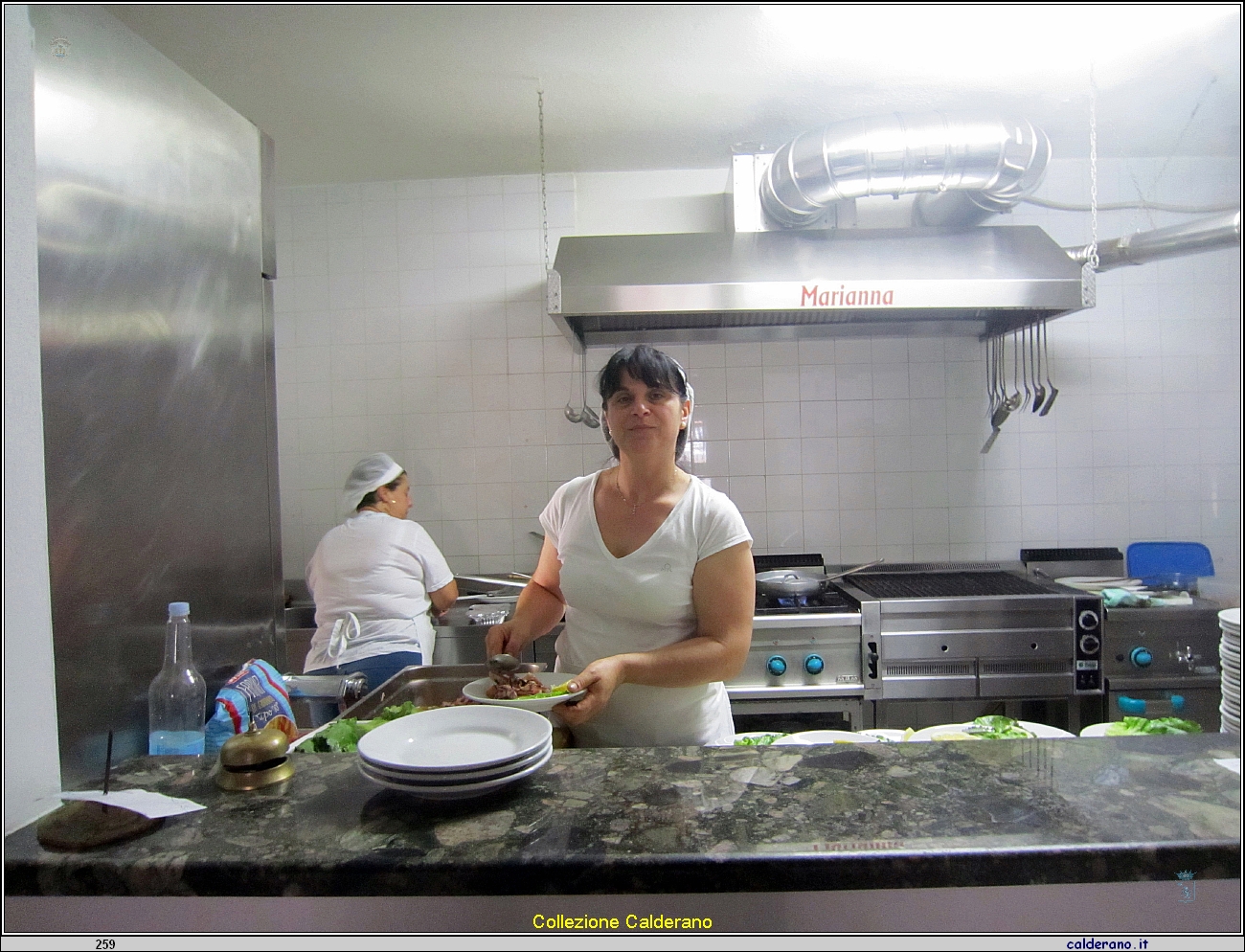 Marianna Chef in cucina - settembre 2011.jpg