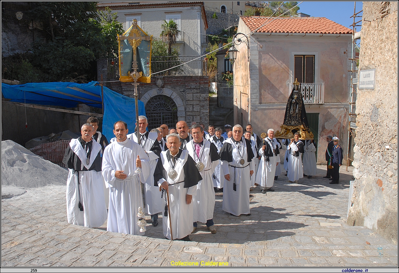 Processione dell'Addolorata 2007 07P_3427.jpg