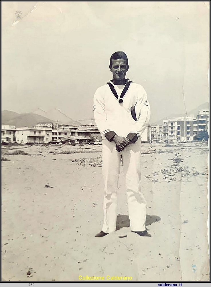 Antonio Brando marinaio a Gaeta .jpg