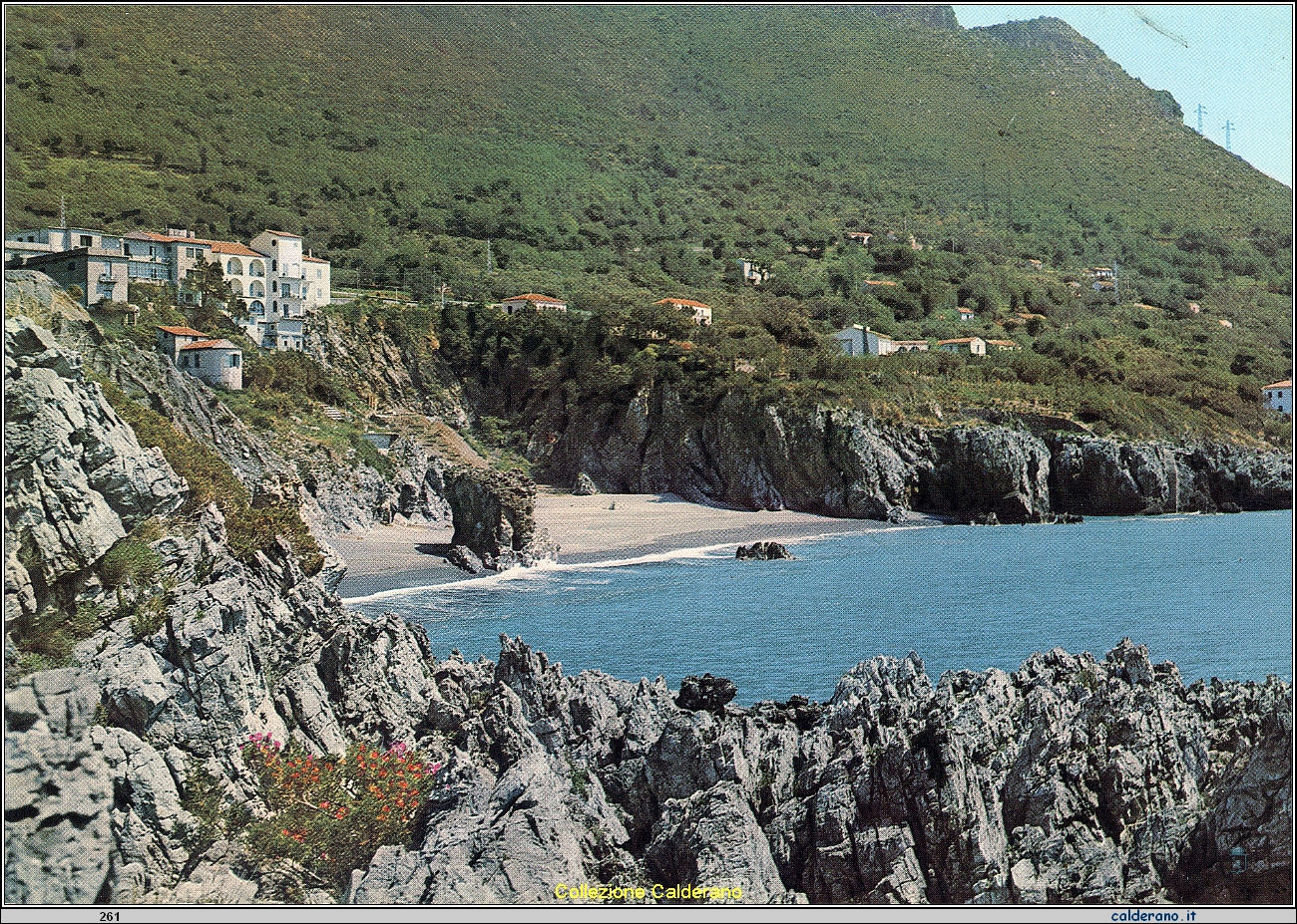 Cartolina - Marina di Maratea - Spiaggia e Hotel Marisdea -  Ediz. G. Schettino - Bar Tabacchi - Maratea Santavenere .jpeg