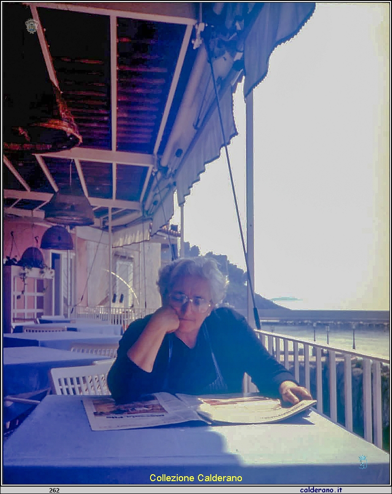 Francesca Mazzeo 'Za Mariuccia' sulla terrazza al Porto.jpg
