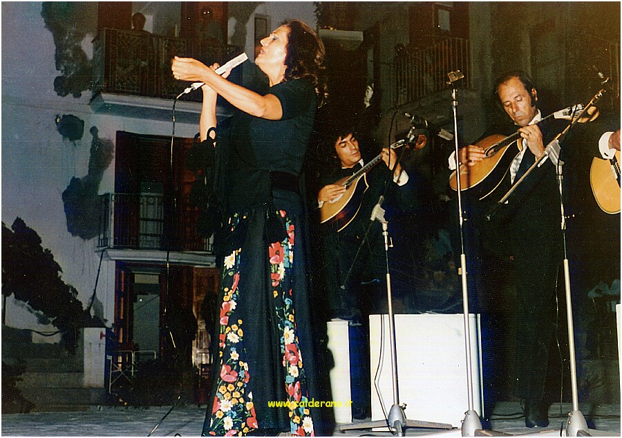 Amalia Rodriguez.jpg