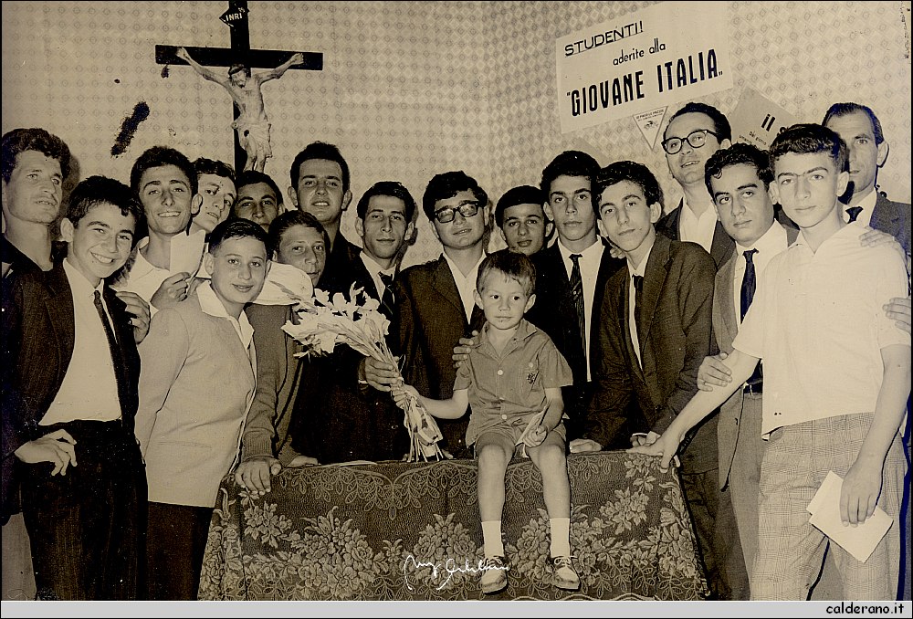 082 Giovane Italia copy.jpg