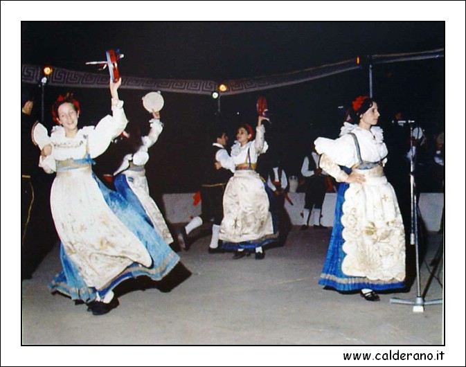 Sagra_del_Pesce_1973_Gruppo_San_Costantino_Albanese.jpg (101 KB)