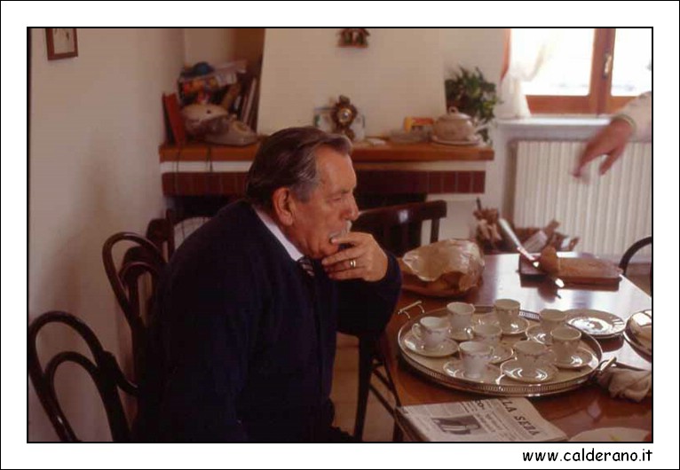 Prima del Caff�.jpg (51,2 KB)